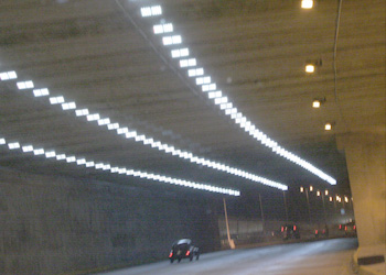 Avantages des applications de lumière tunnel tunnel LED