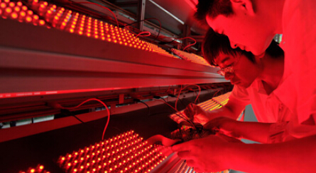 Renforcer la force globale des entreprises chinoises à s'adapter au marché mondial des LED